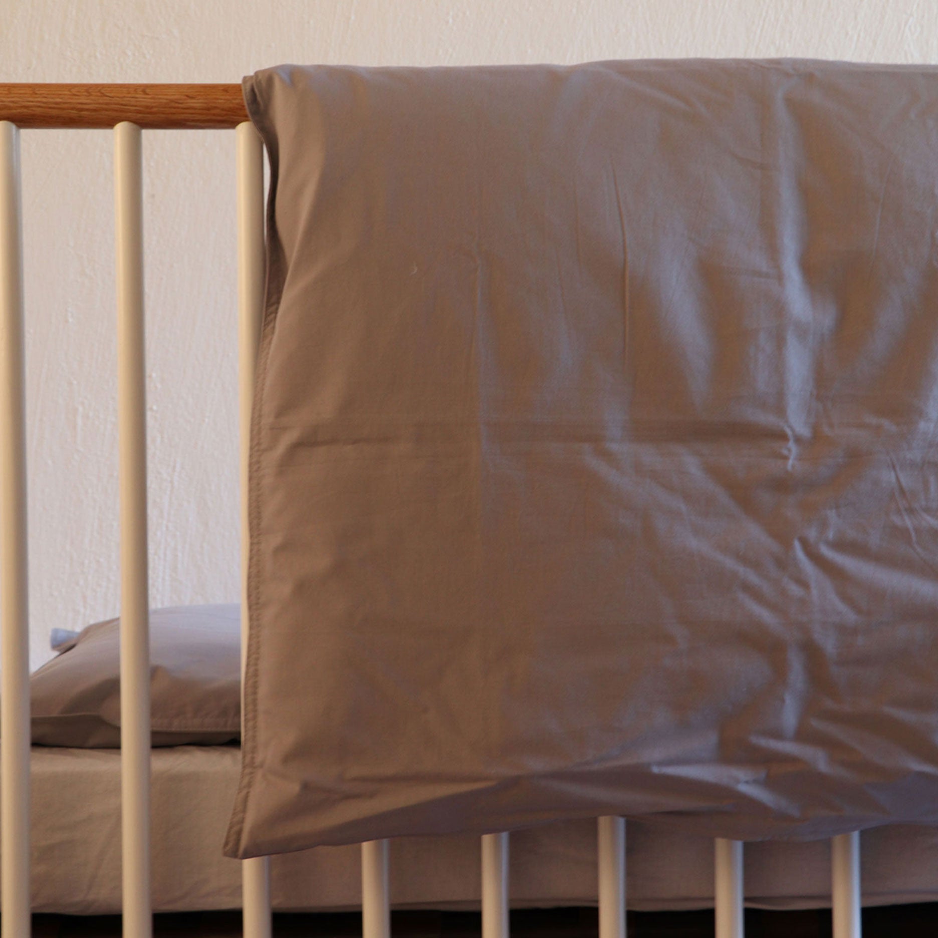 Percale sengetøj baby 70x100 cm lys grå